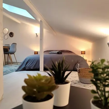 Leopold 30m2 Hyper Centre, Netflix & Wi-fi Апартаменты *